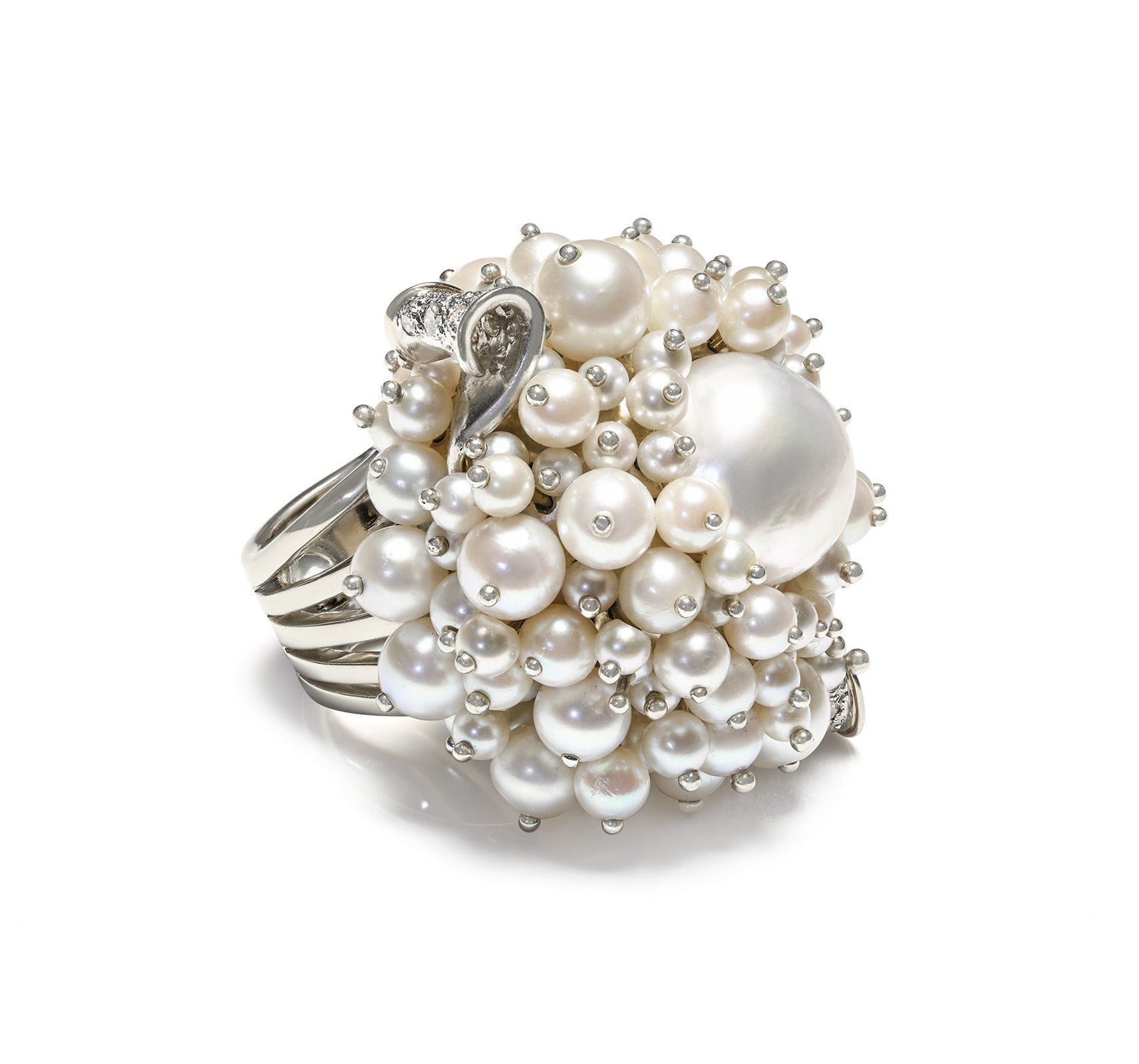 18K White Gold Diamond and Pearl Cluster Ring