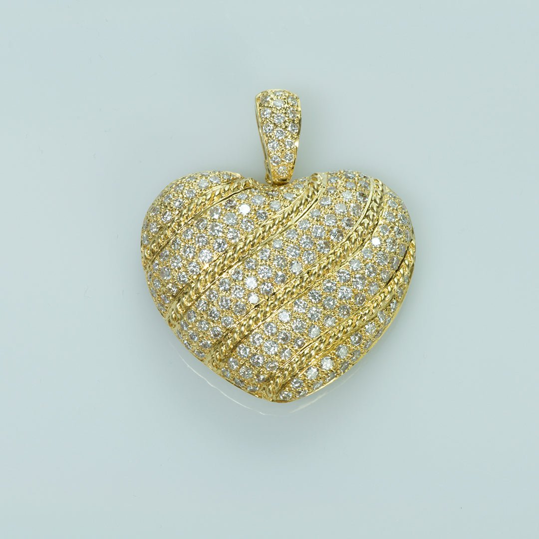 Pave Diamond 18K Gold Heart Pendant