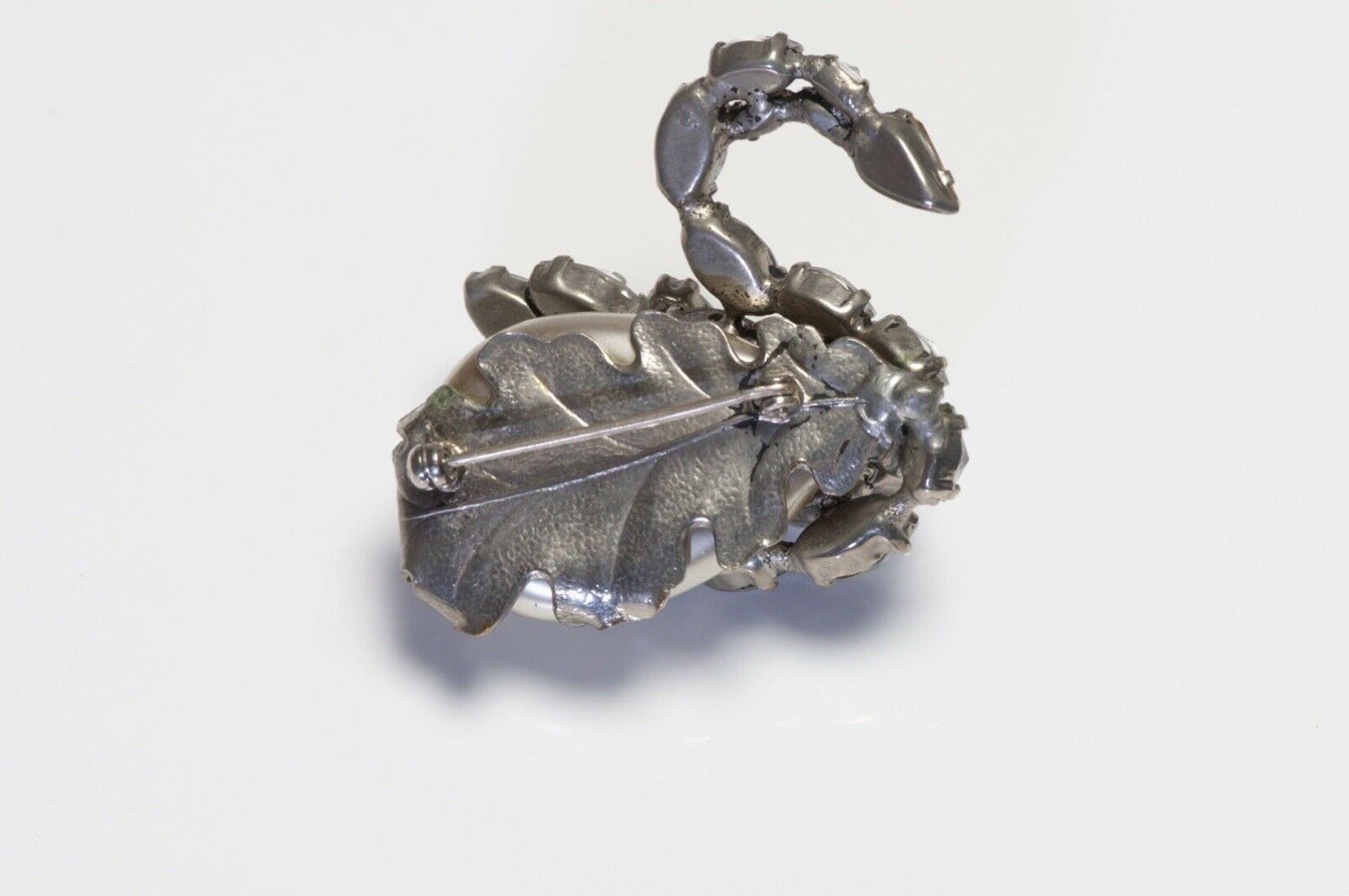 Schreiner New York 1950’s Faux Pearl Crystal Swan Brooch
