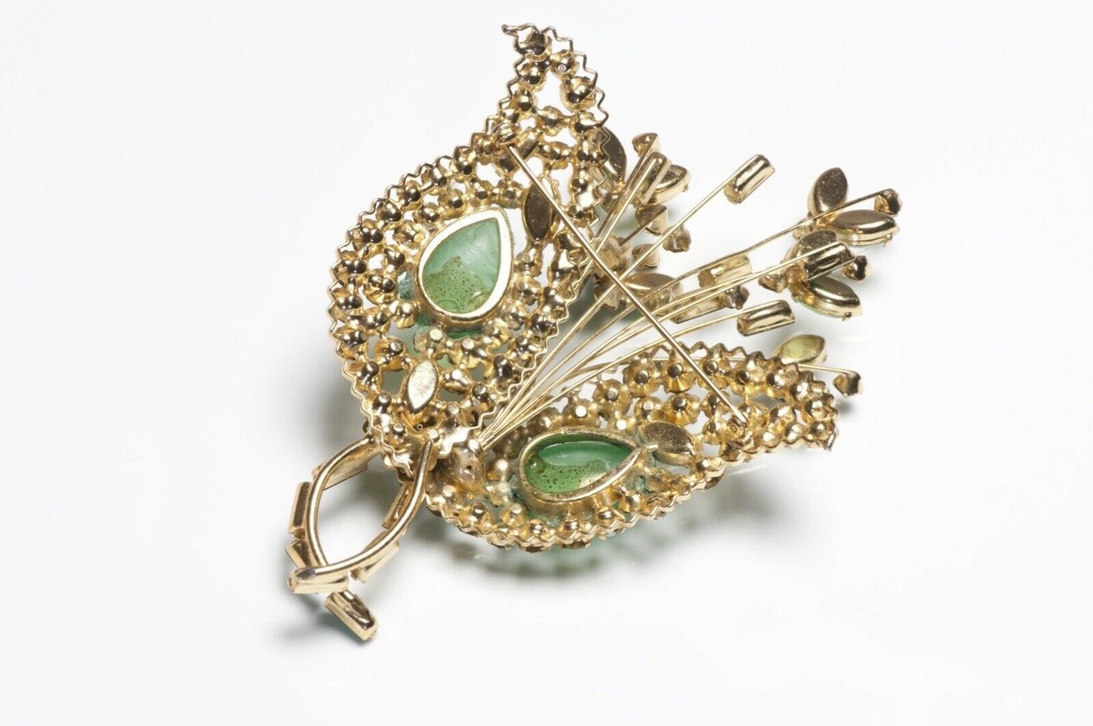SCHREINER New York 1950’s Green Cabochon Glass Crystal Flower Brooch