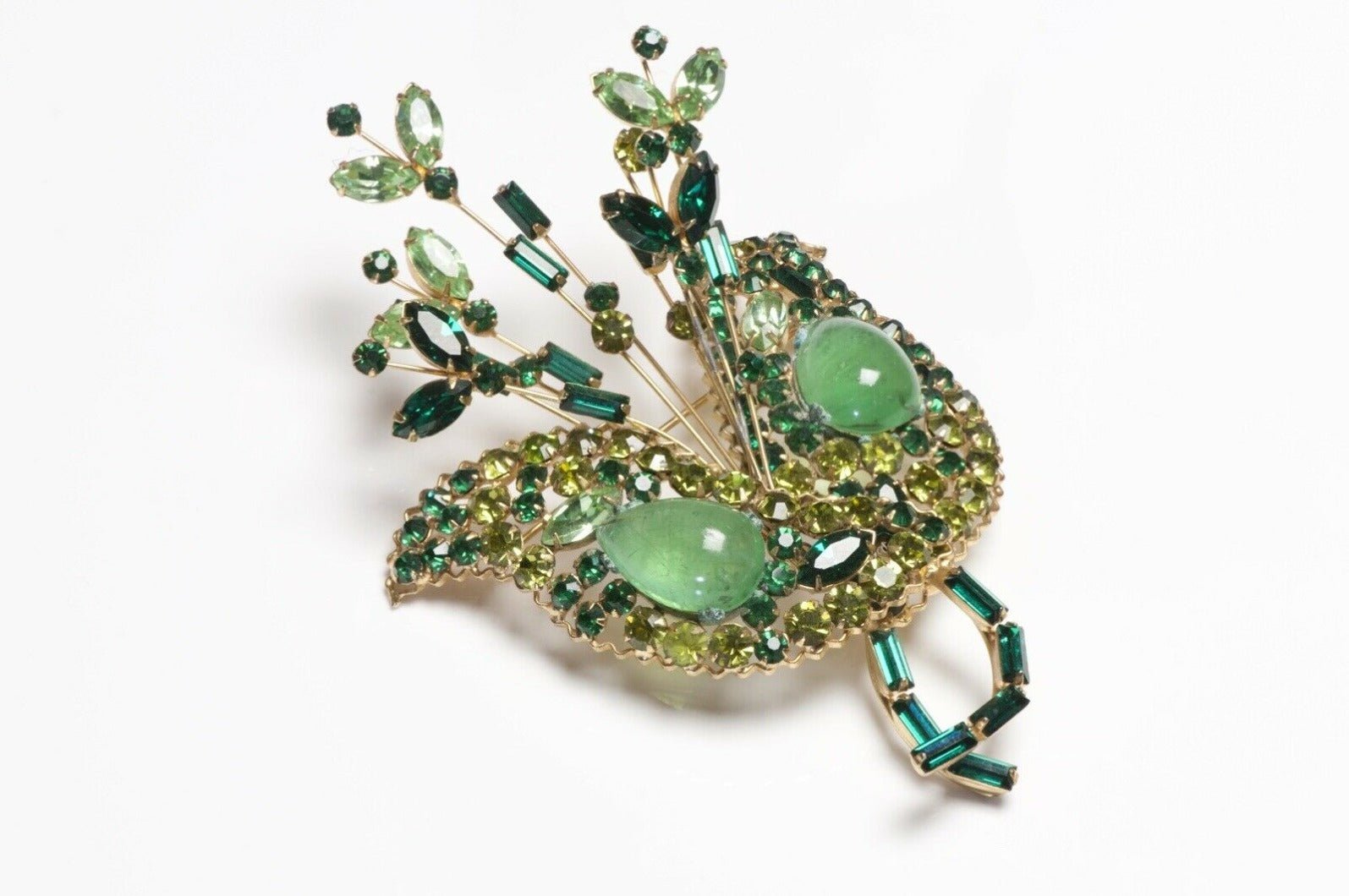 SCHREINER New York 1950’s Green Cabochon Glass Crystal Flower Brooch