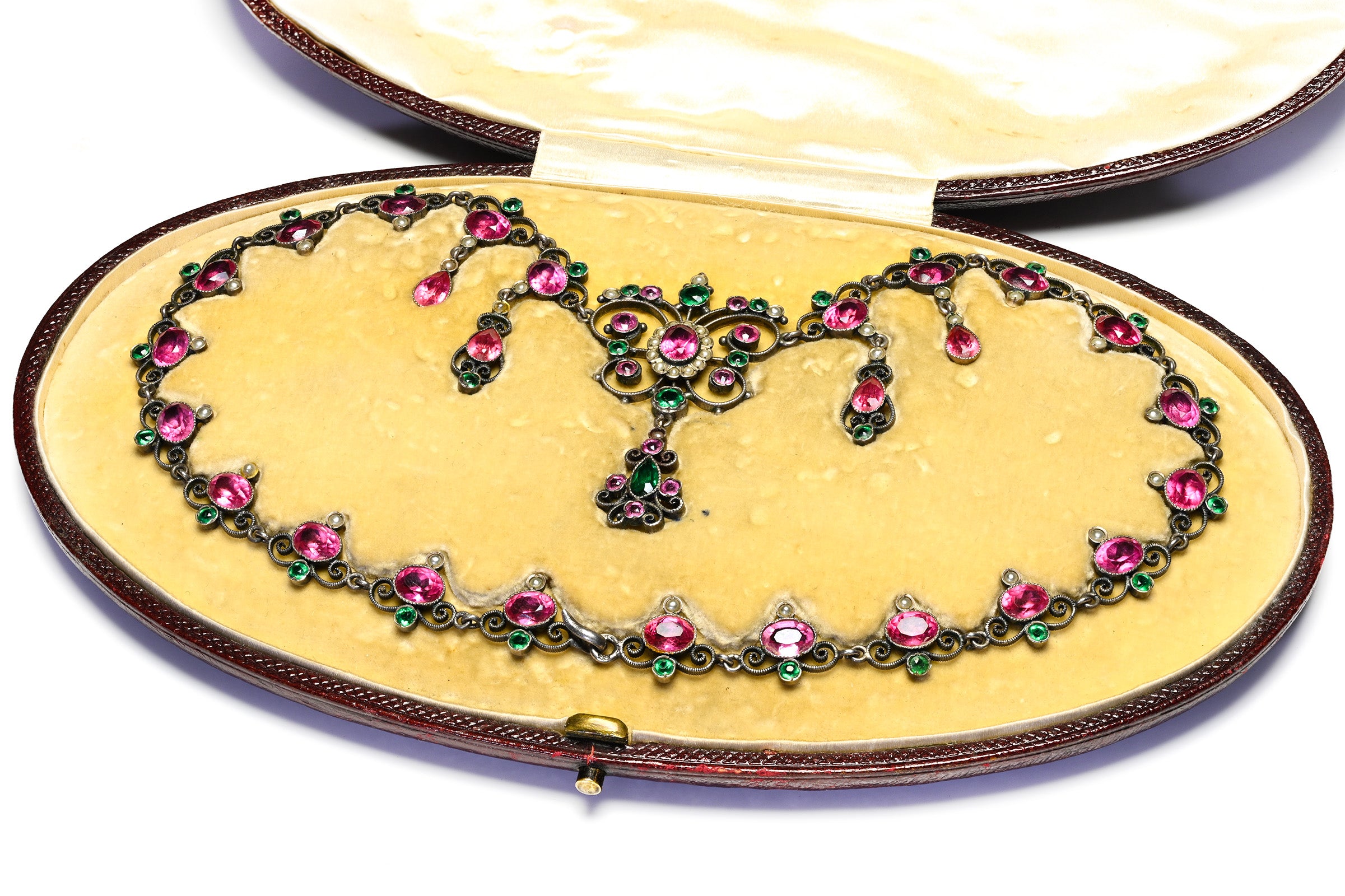 Belle Époque Austro-Hungarian Silver Pink Paste Pearl Necklace