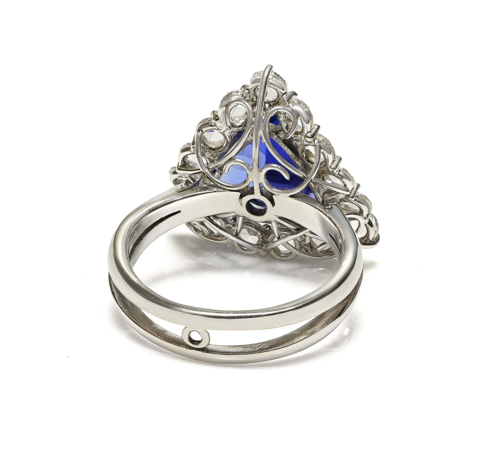 Trillion-Cut Tanzanite 18K Gold Ring with Rose-Cut Diamonds