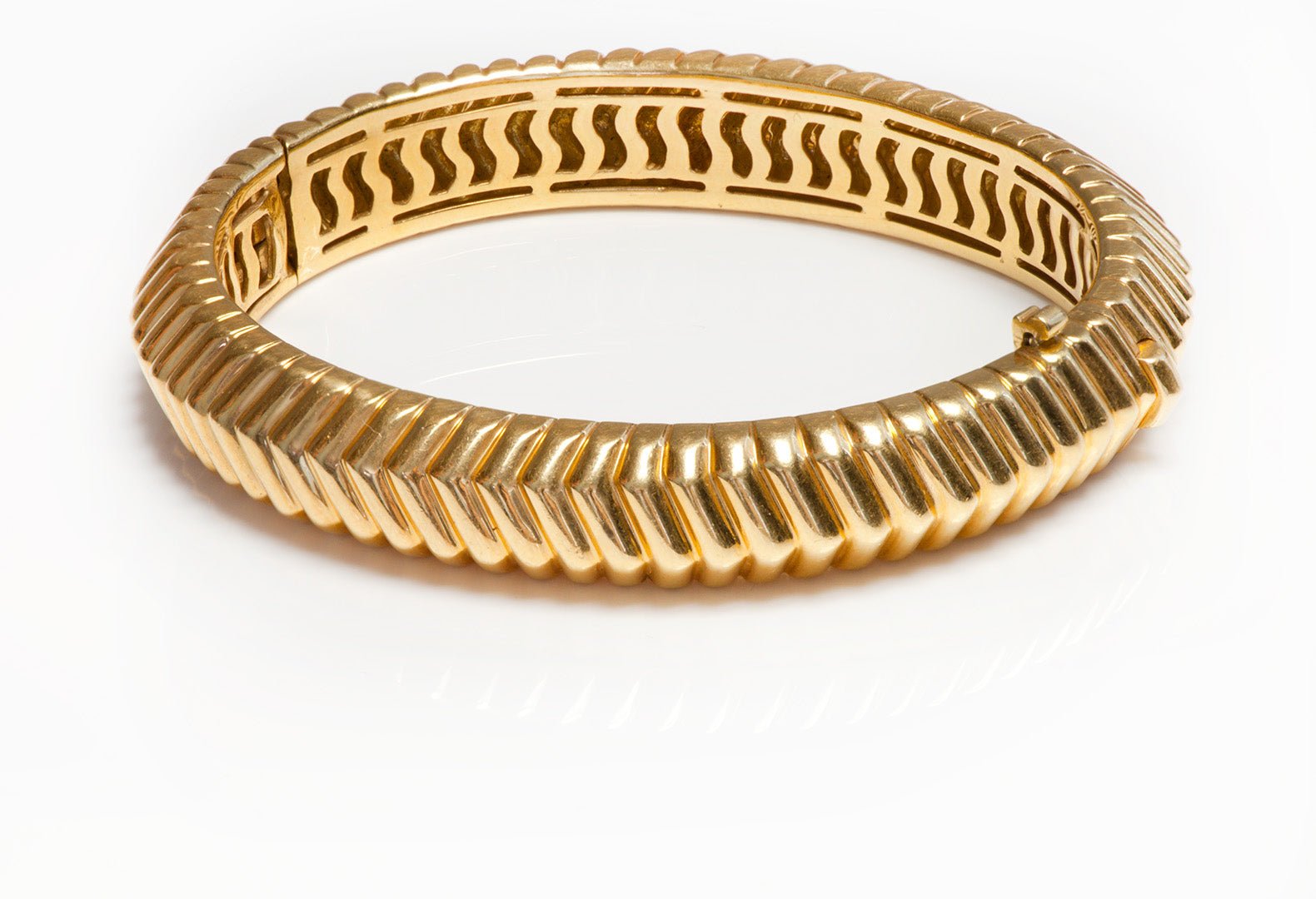 Tiffany & Co. 18K Yellow Gold Ribbed Bangle Bracelet