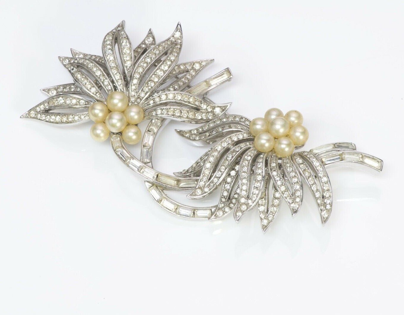 TRIFARI 1950’s Alfred Philippe Crystal Pearl Flower Pin Brooch