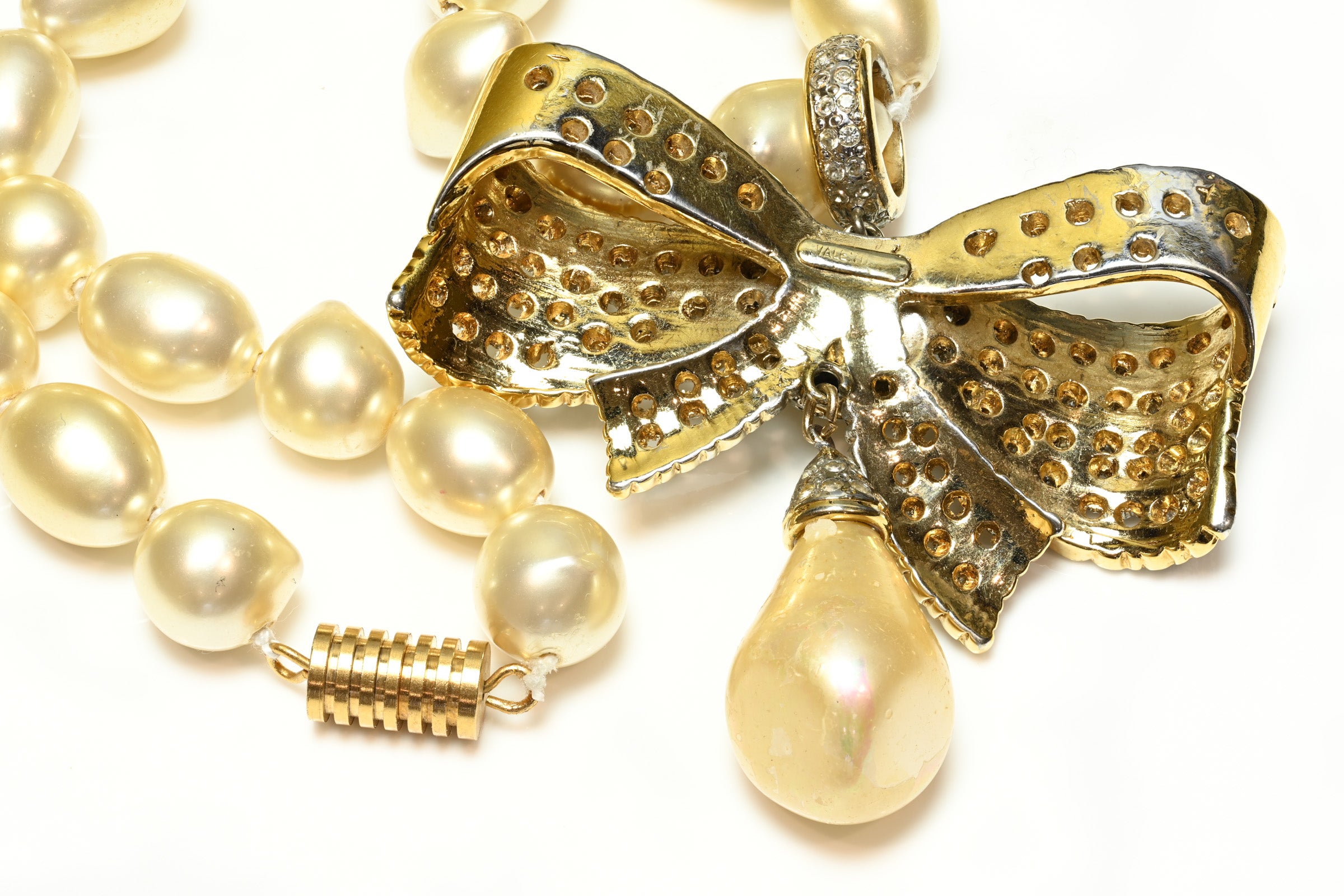 Vintage 1980's Valentino Garavani Couture Pearl Crystal Bow Necklace 2