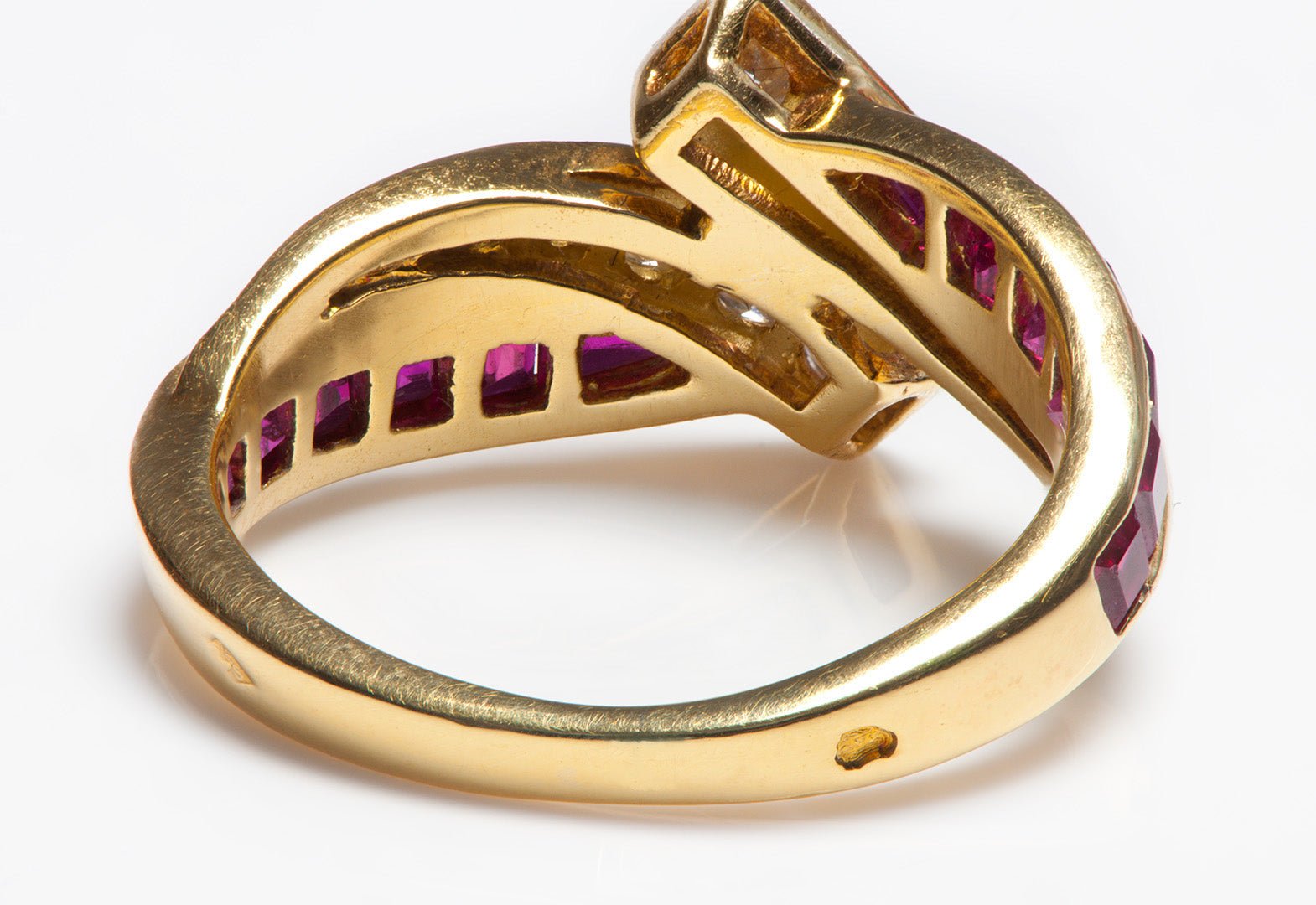 Van Cleef & Arpels 18K Gold Diamond Ruby Ring