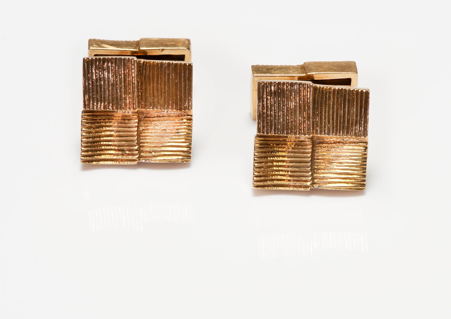 Van Cleef & Arpels Textured 18K Gold Cufflinks