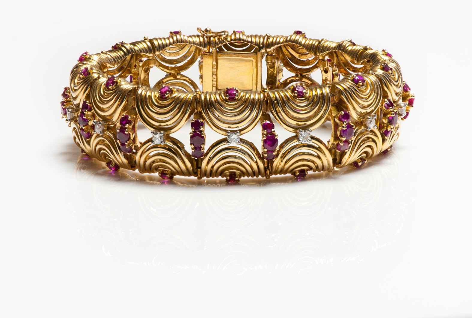 Vintage 18K Gold Circle Ruby Diamond Bracelet