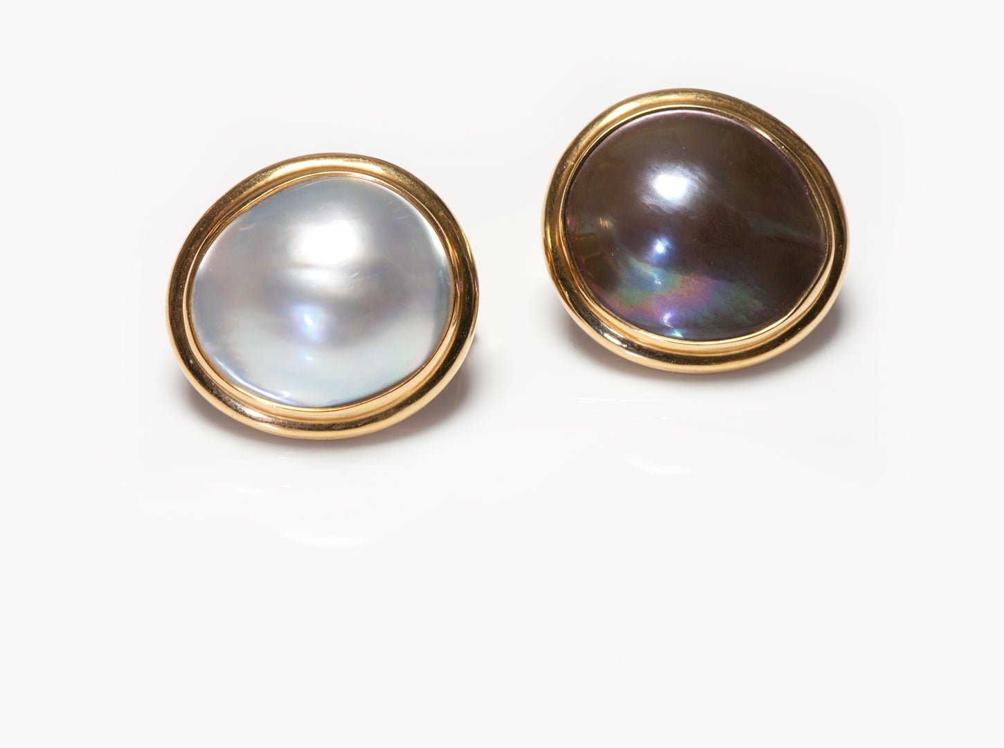 Vintage 18K Gold White & Grey Mabe Pearl Earrings
