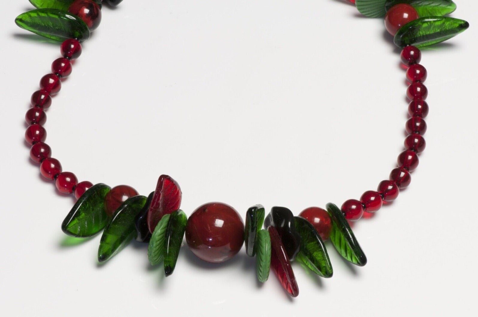 Vintage 1950’s French Red Green Glass Beads Flower Necklace