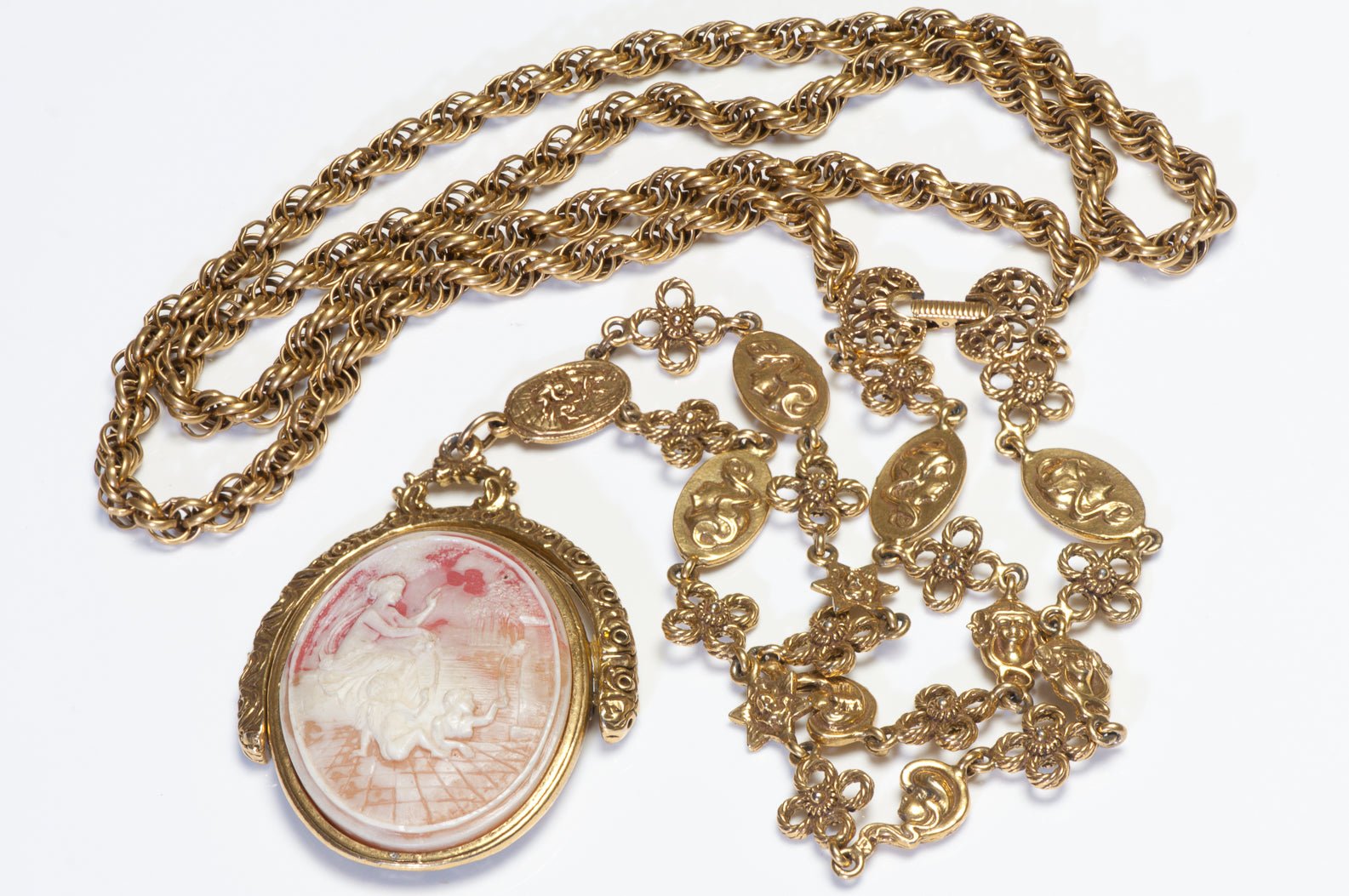 Vintage 1960's Goldette NY Victorian Style Cameo Chain Pendant Necklace