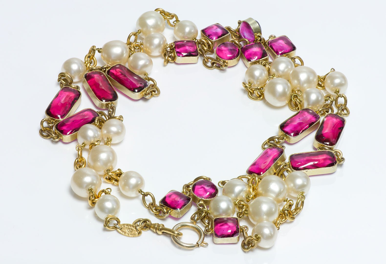 Vintage 1980’s CHANEL Maison GRIPOIX Pink Glass Pearl Infinity Sautoir Necklace