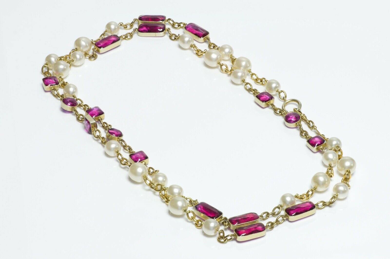 Vintage 1980’s CHANEL Maison GRIPOIX Pink Glass Pearl Infinity Sautoir Necklace