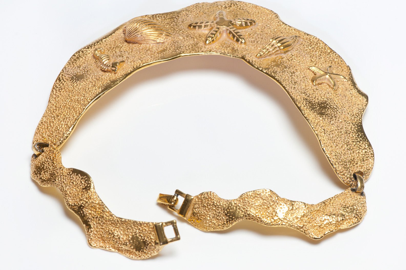 Vintage Ben-Amun Wide Gold Plated Nautical Starfish Shell Bib Collar Necklace