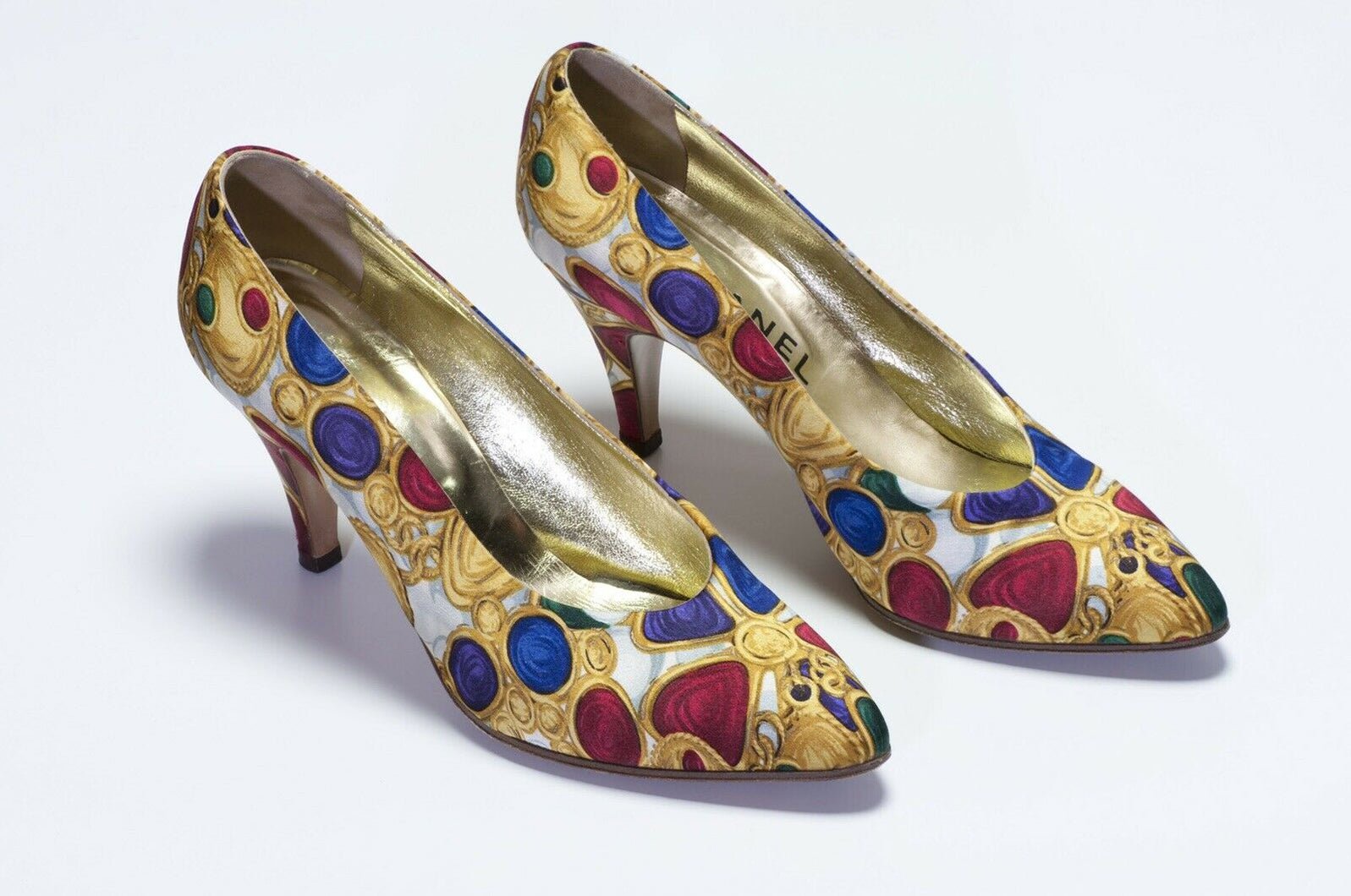 Vintage CHANEL Paris Gripoix Satin Women’s Heels
