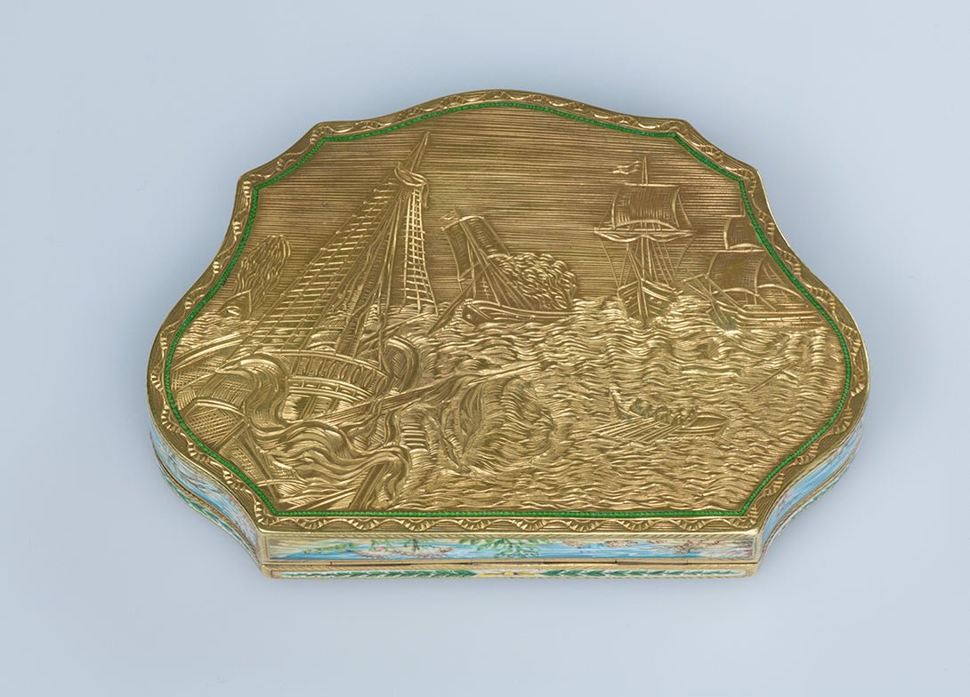 Vintage Engraved 18K Gold Enamel Box with Naval Battle Scene