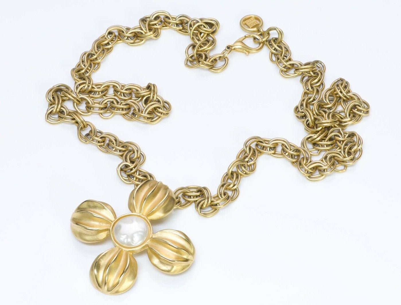 Vintage GIVENCHY Paris Pearl Flower Pendant Chain Necklace