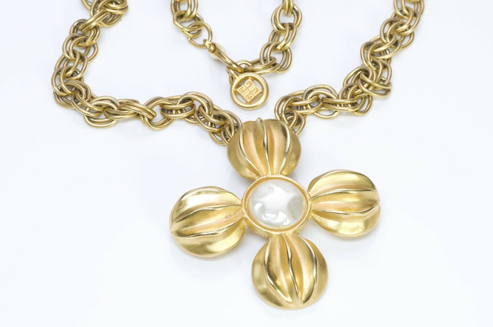 Vintage GIVENCHY Paris Pearl Flower Pendant Chain Necklace