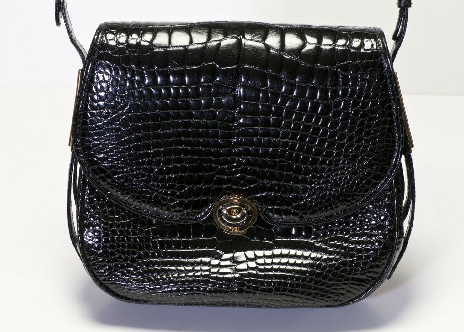 Vintage GUCCI Black Crocodile Flap Women’s Shoulder Bag