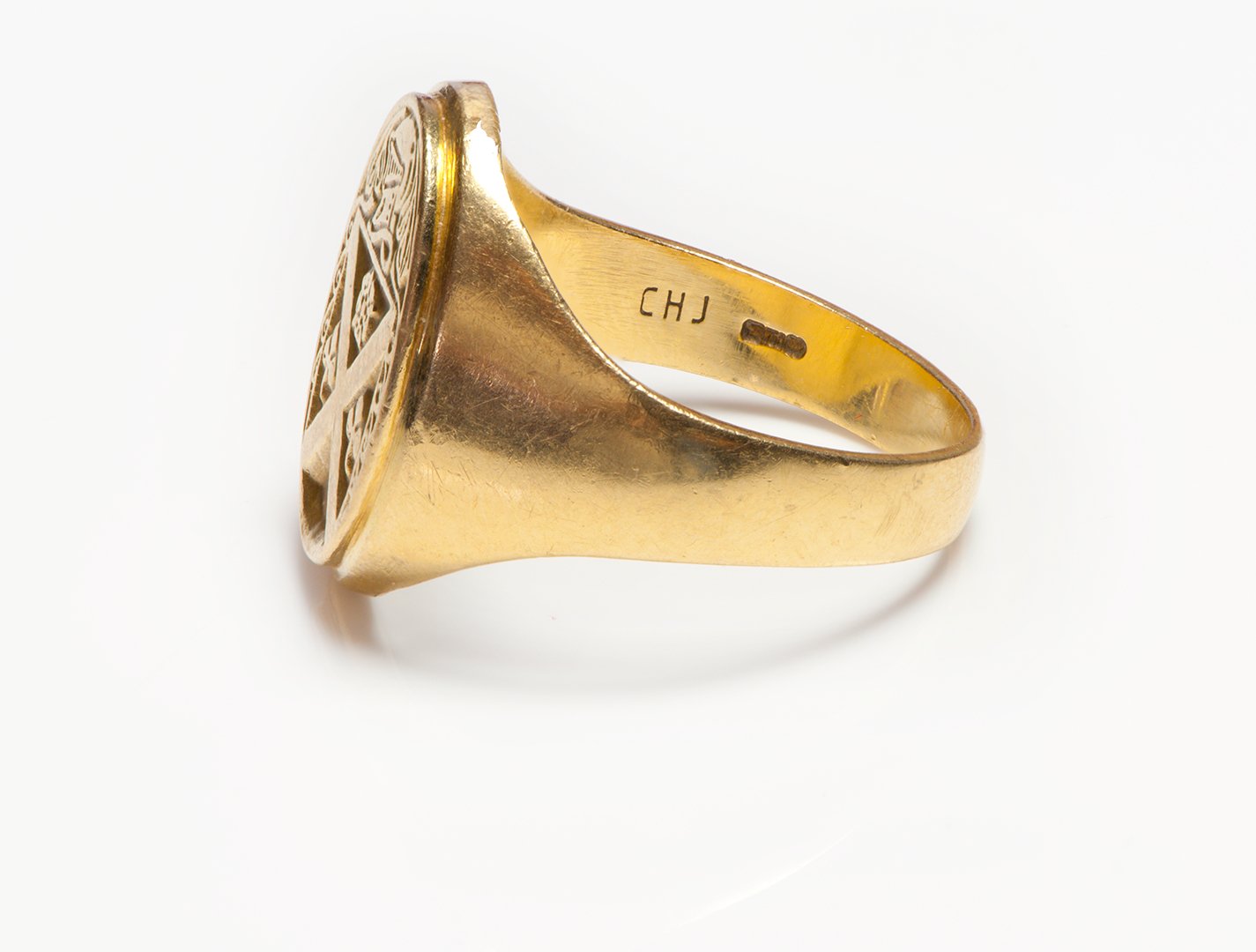 Vintage Irish Crest Gold Men's Ring