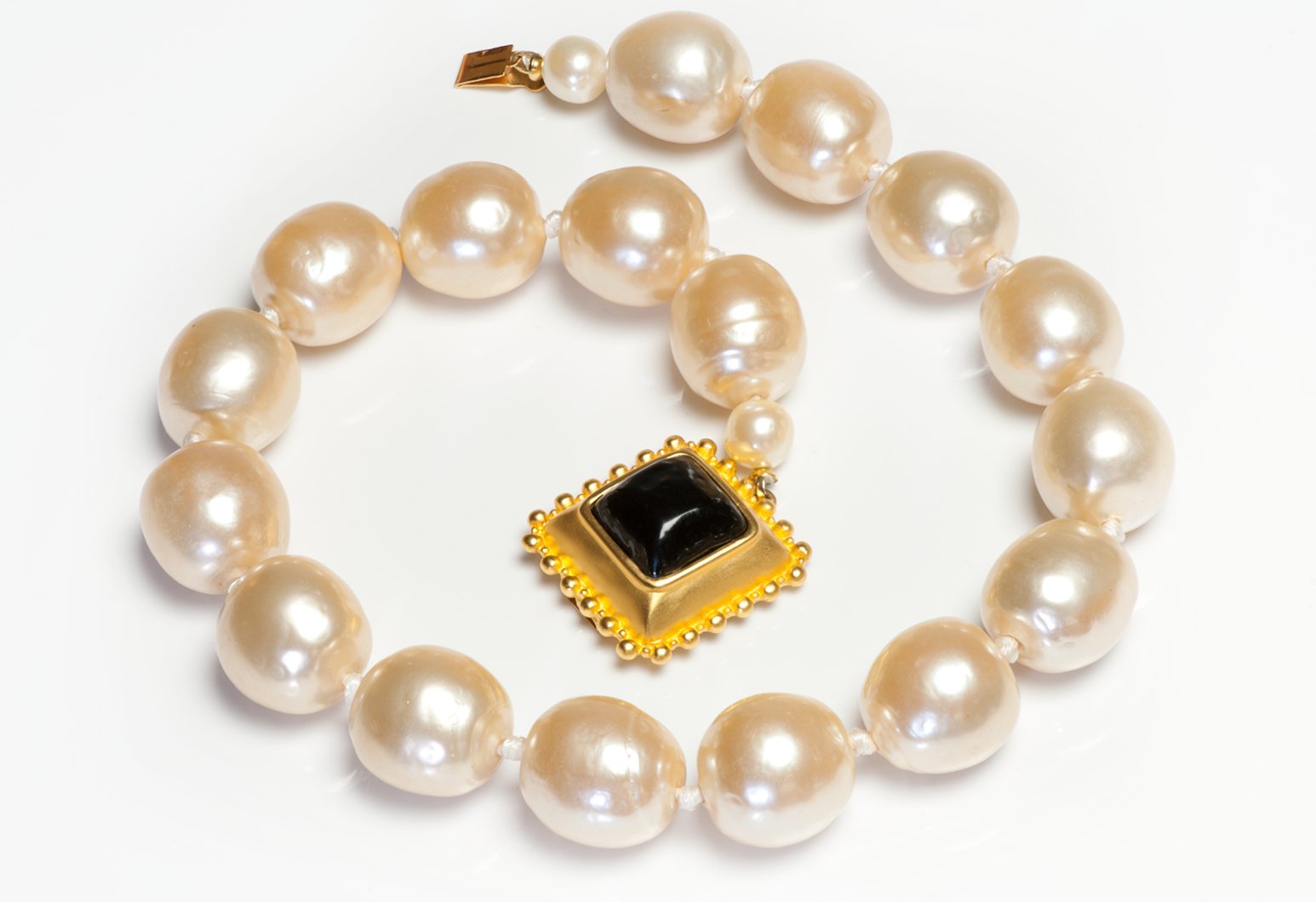 Vintage Karl Lagerfeld Paris Black Poured Glass Pearl Collar Necklace