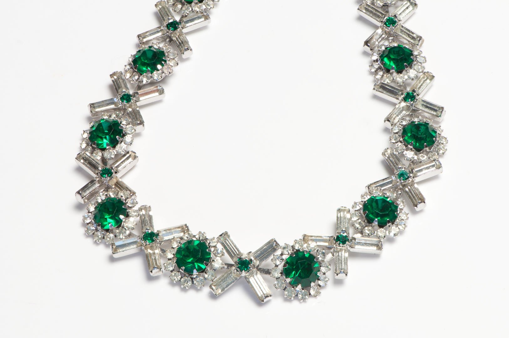 Vintage Kramer NY Rhodium Plated Green Crystal XO Collar Necklace