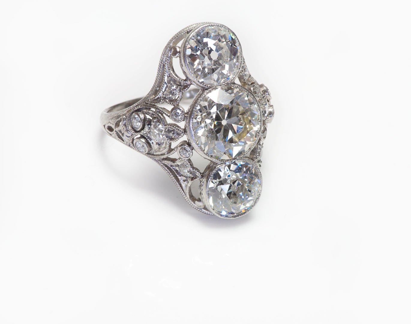 Vintage Platinum Brilliant Cut 3 Diamond Engagement Ring
