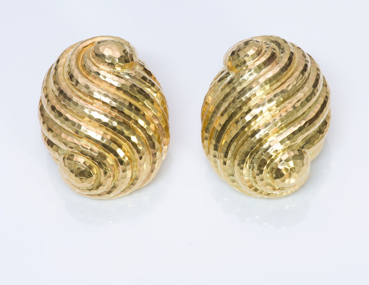 Webb 18K Yellow Gold Shell Earrings
