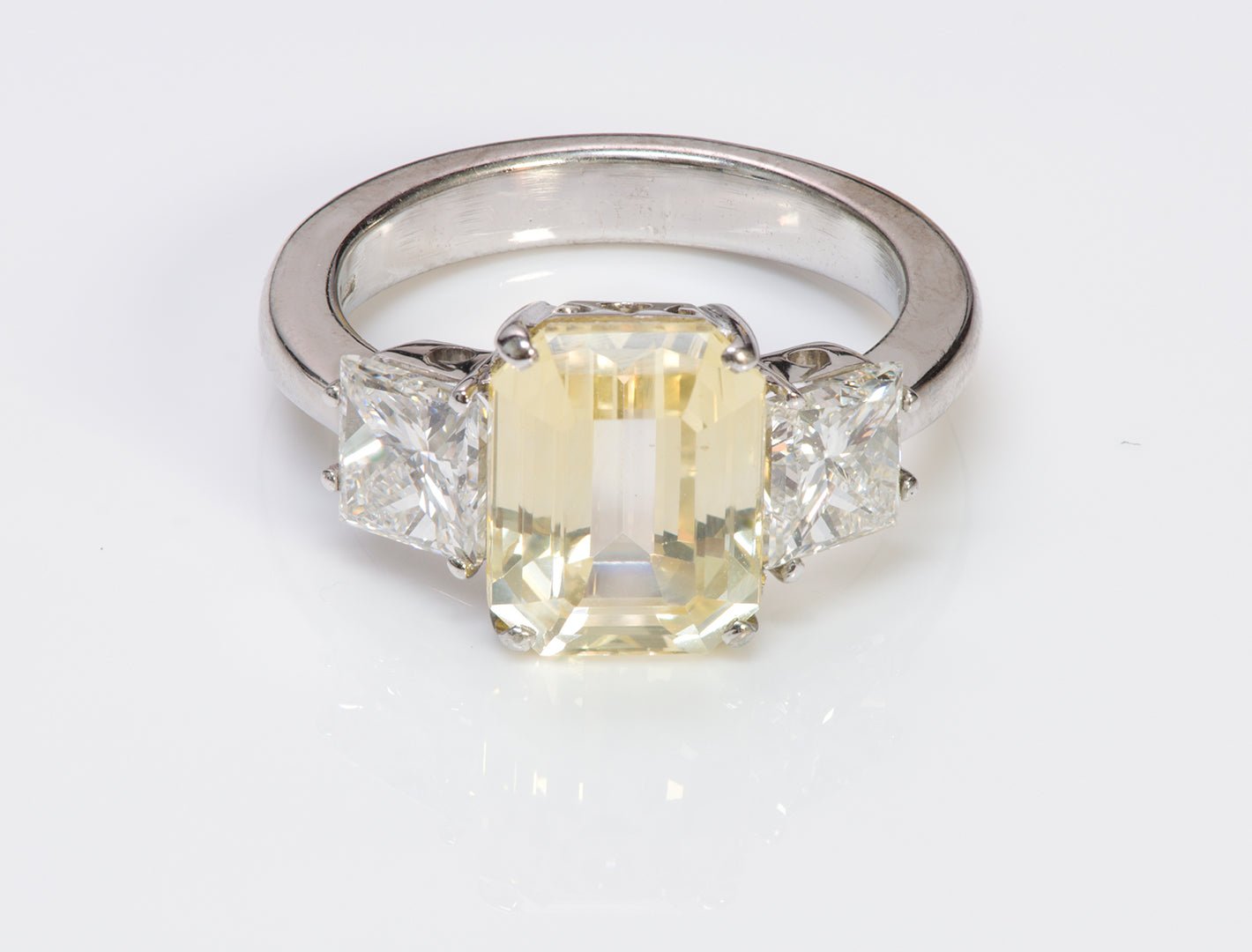 Zydo Yellow Sapphire Diamond Gold Ring